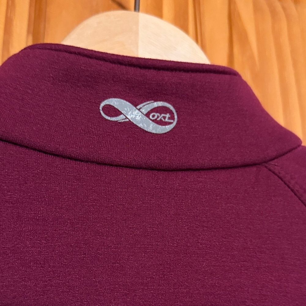 REI half-zip fleece pullover in Burgandy - Picture 9 of 10